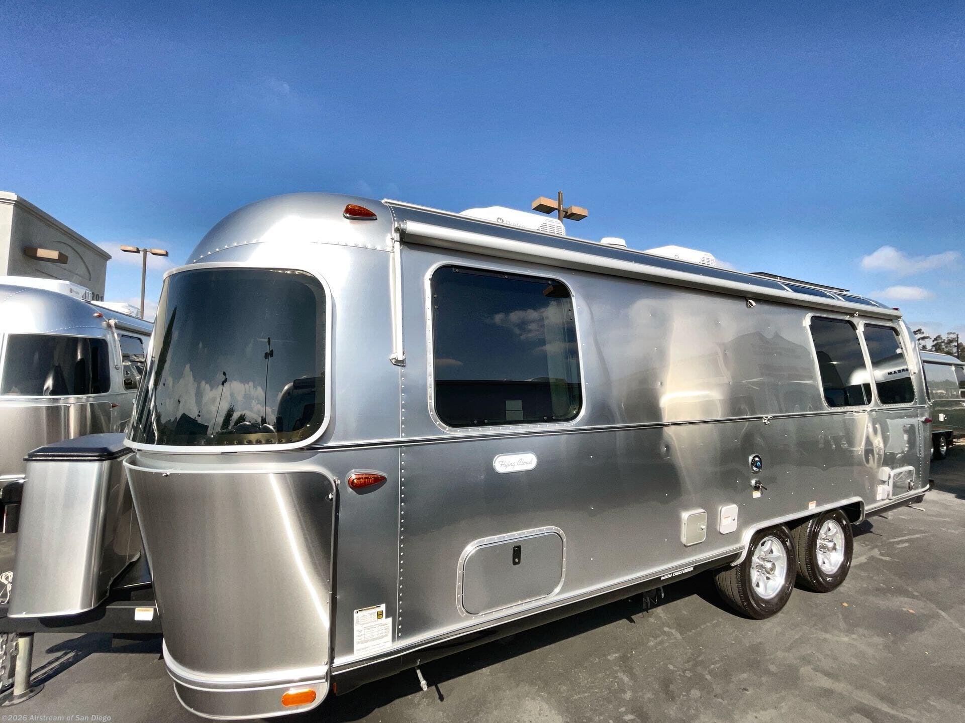 Contact us now about this 2025 Airstream Flying Cloud 25FB Twin! 2025 Flying Cloud 25FB Twin by Airstream from Airstream of San Diego in San Diego, California