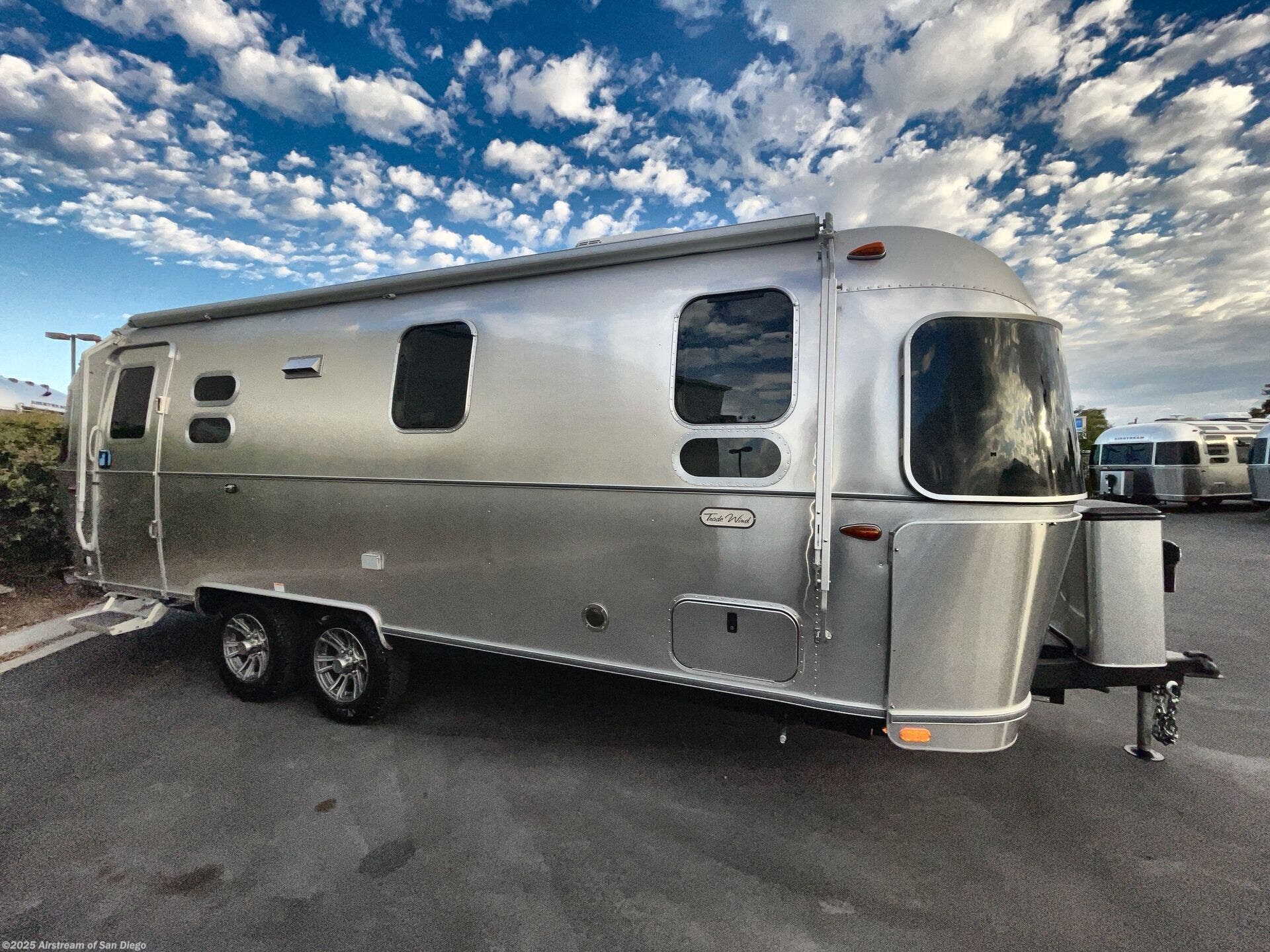 Contact us now about this 2026 Airstream Trade Wind 25FB! 2026 Trade Wind 25FB by Airstream from Airstream of San Diego in San Diego, California