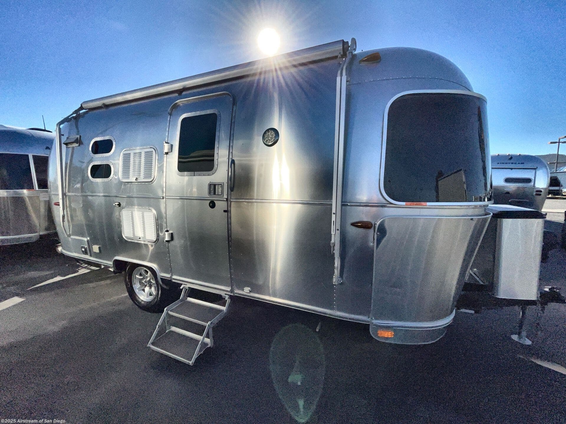 Contact us now about this 2017 Airstream Flying Cloud 20! 2017 Flying Cloud 20 by Airstream from Airstream of San Diego in San Diego, California