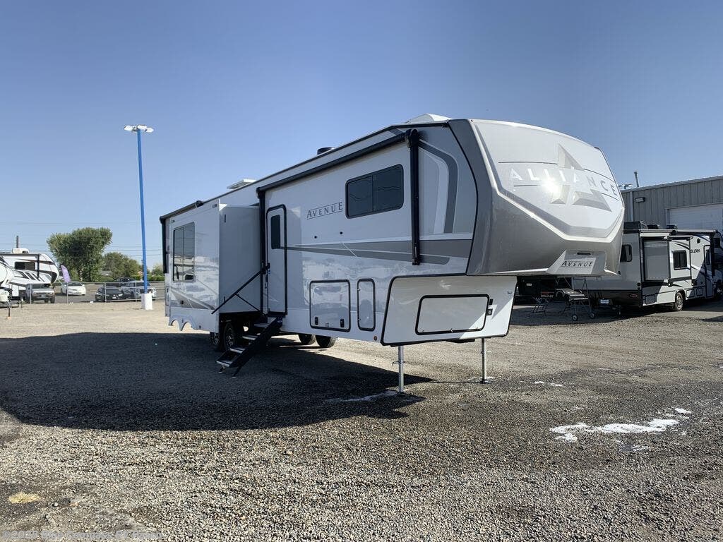Email now about this 2025 Alliance RV Avenue 38DBL! New 2025 Alliance RV Avenue 38DBL available in Pasco, Washington