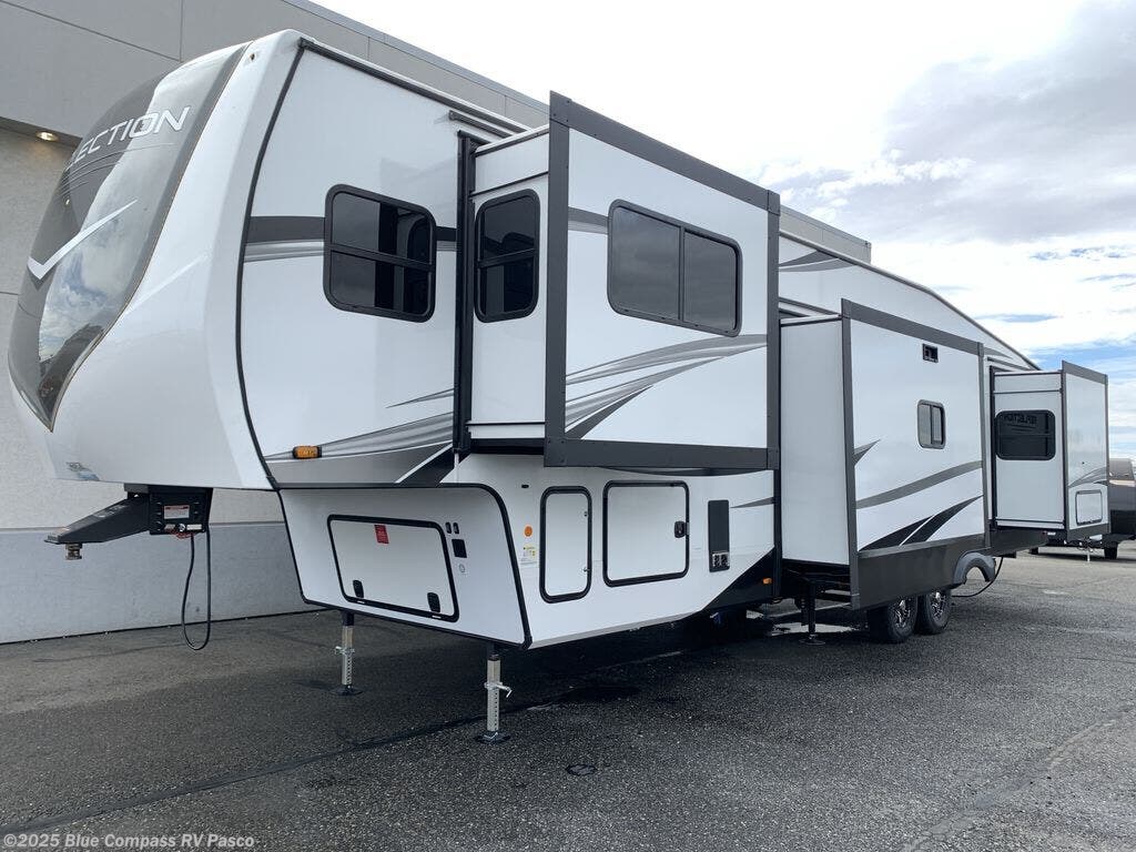 New 2025 Grand Design Reflection 360FLS available in Pasco, Washington