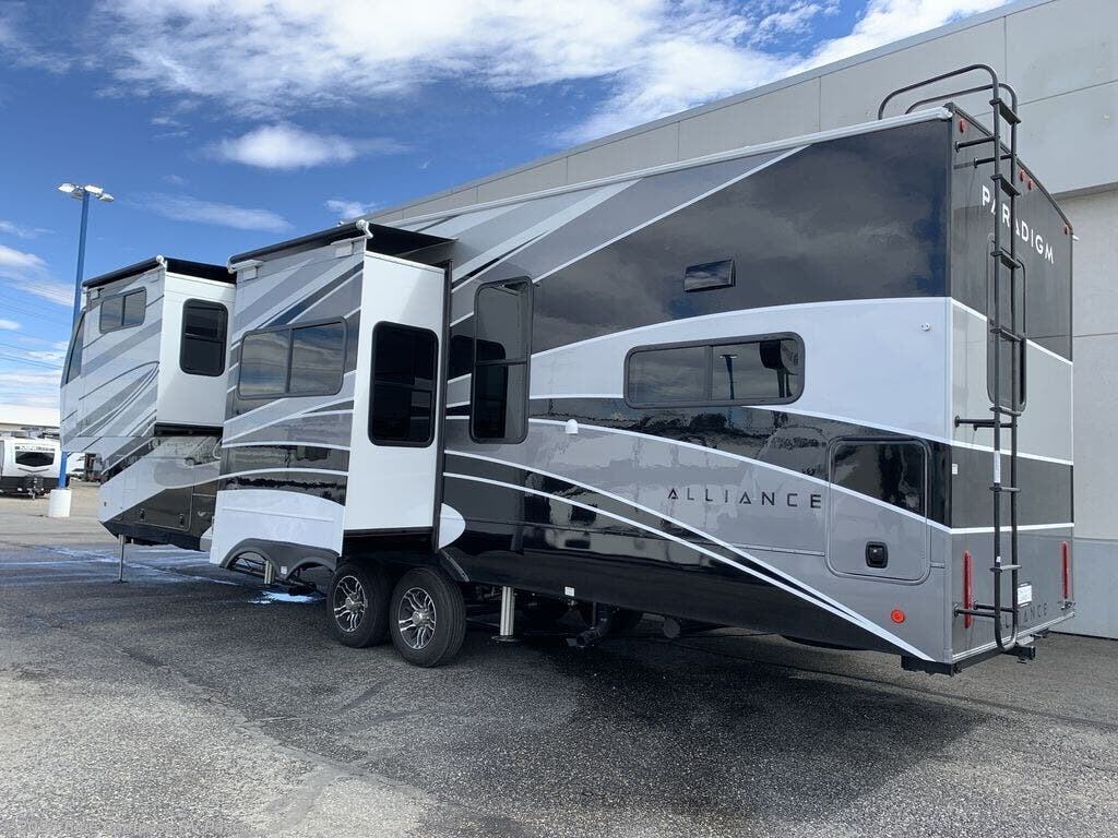 New 2026 Alliance RV Paradigm 382RK available in Pasco, Washington