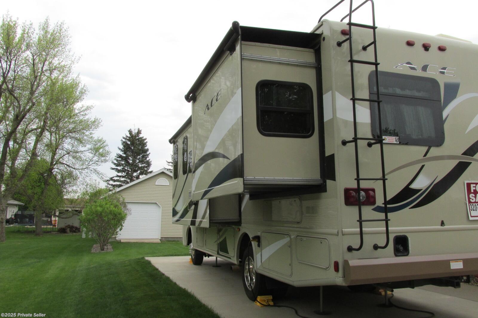 Call now about this 2017 Thor Motor Coach A.C.E. 27.2! 2017 Thor Motor Coach A.C.E. 27.2 - Used Class A For Sale by For Sale By Owner in Melrose, Minnesota