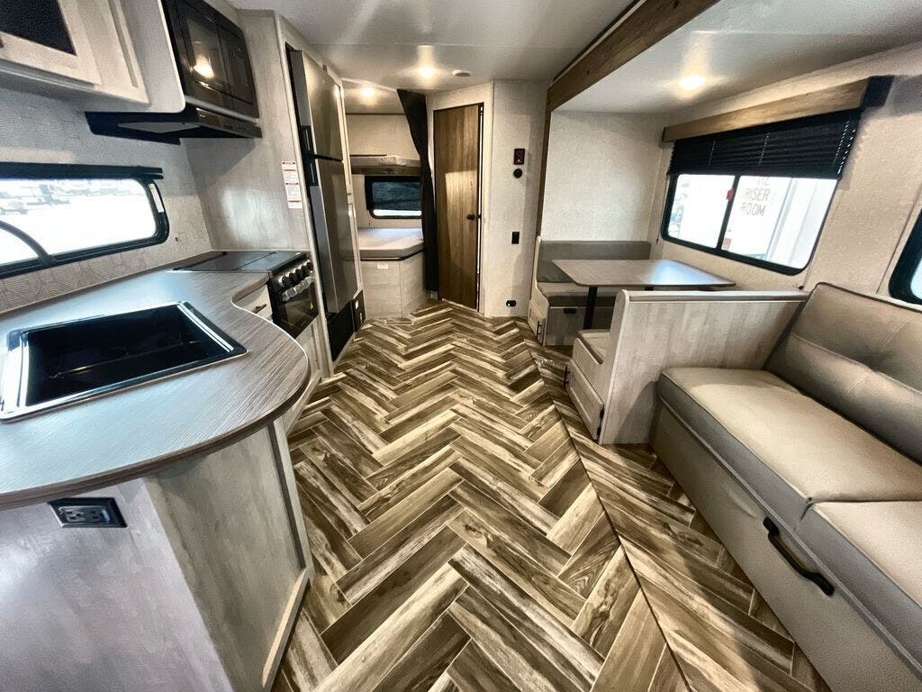 New 2025 CrossRoads Zinger 260BH available in Panama City, Florida