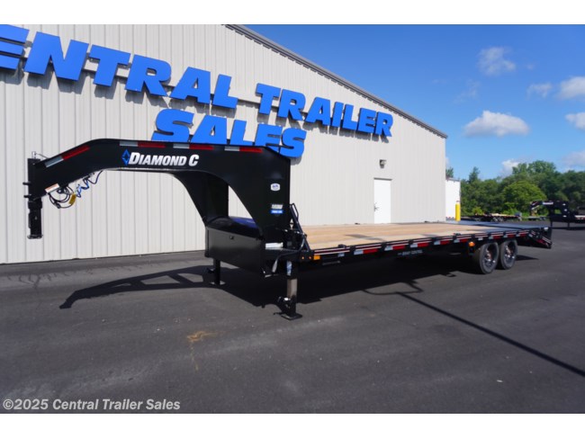 2024 Diamond C FMAX 25' Gooseneck W/ 8K Axles