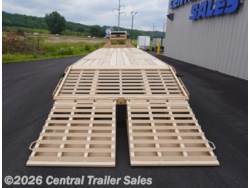 2024 FMAX212 38ft Gooseneck Deckover by Diamond C from Central Trailer Sales in Jordan, Minnesota