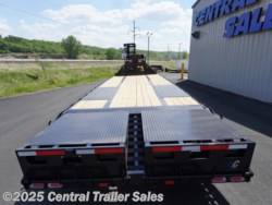2025 FMAX 32ft Gooseneck Deckover by Diamond C from Central Trailer Sales in Jordan, Minnesota