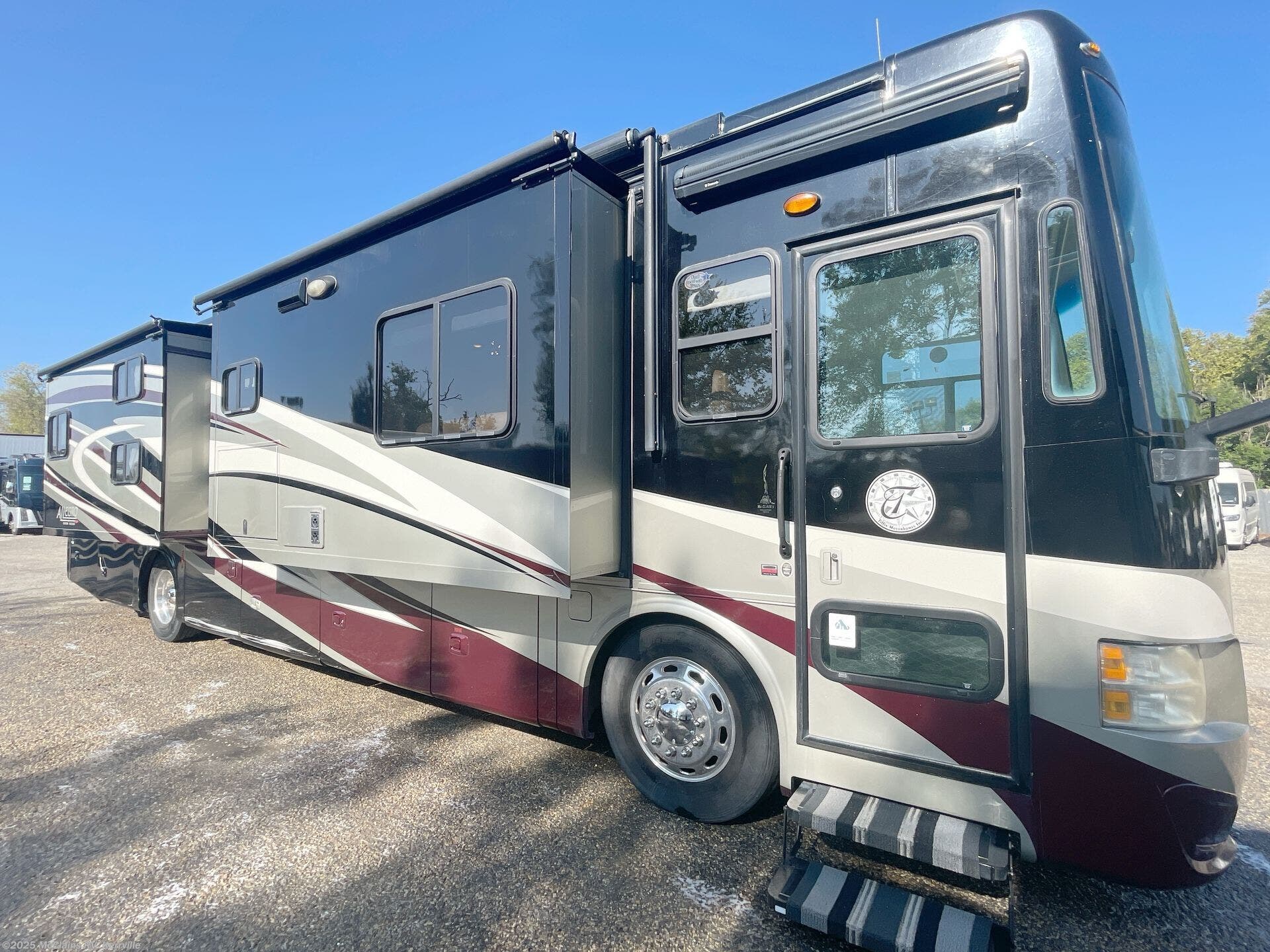 Contact us now about this 2014 Tiffin Allegro Red 38QBA! 2014 Allegro Red 38QBA by Tiffin from McClains RV in Kerrville, Texas