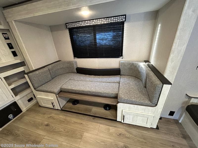 Call now about this 2024 Shasta Shasta 25RB TRAVEL TRAILER Base! 2024 Shasta Shasta 25RB TRAVEL TRAILER Base - New Travel Trailer For Sale by Souza Wholesale Trailers in Canterbury, Connecticut