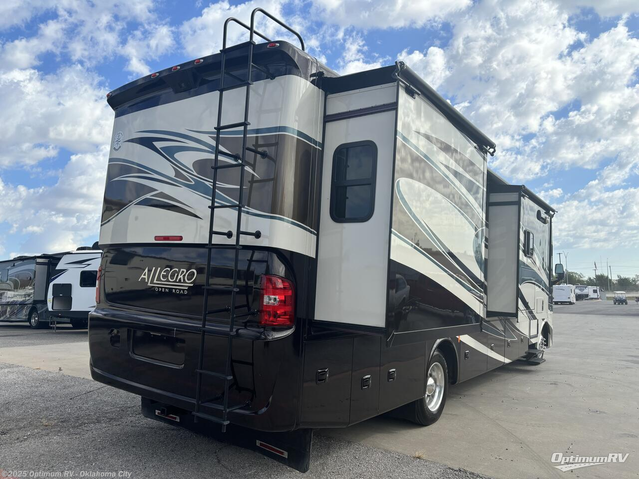 Call now about this 2014 Tiffin Allegro 34 TGA! 2014 Tiffin Allegro 34 TGA - Used Class A For Sale by Optimum RV - Oklahoma City in Moore, Oklahoma features Slideout