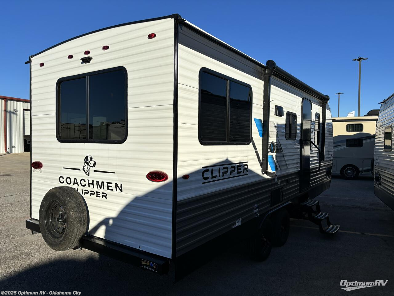 Call now about this 2025 Coachmen Clipper 5K Series 242MK! 2025 Coachmen Clipper 5K Series 242MK - New Travel Trailer For Sale by Optimum RV - Oklahoma City in Moore, Oklahoma features Awning