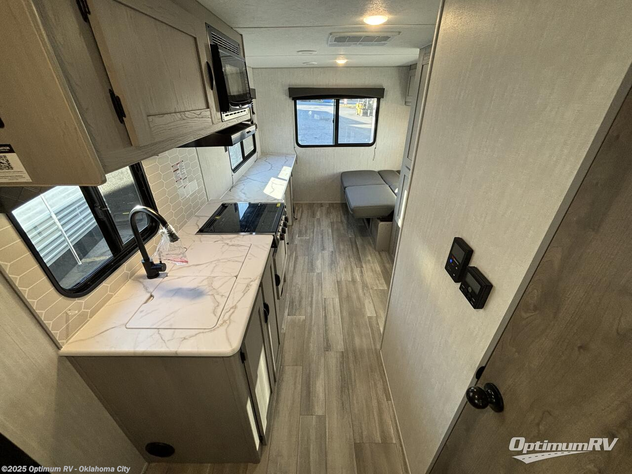 New 2025 Coachmen Clipper 5K Series 242MK available in Moore, Oklahoma