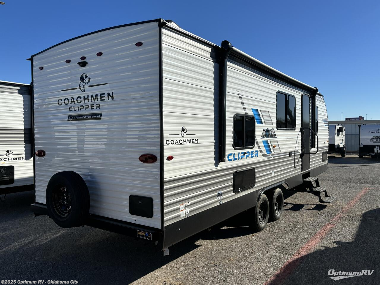 Call now about this 2025 Coachmen Clipper 5K Series 25QBH! 2025 Coachmen Clipper 5K Series 25QBH - New Travel Trailer For Sale by Optimum RV - Oklahoma City in Moore, Oklahoma features Awning