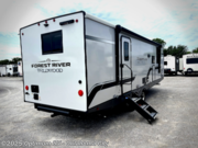 Call now about this 2026 Forest River Wildwood Heritage Glen Hyper-Lyte 25RBHL! 2026 Forest River Wildwood Heritage Glen Hyper-Lyte 25RBHL - New Travel Trailer For Sale by Optimum RV - Oklahoma City in Moore, Oklahoma features Slideout, Awning
