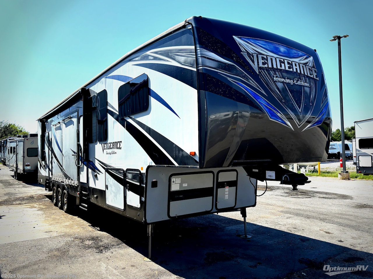 Email now about this 2016 Forest River Vengeance Touring Edition 40D12! Used 2016 Forest River Vengeance Touring Edition 40D12 available in Moore, Oklahoma