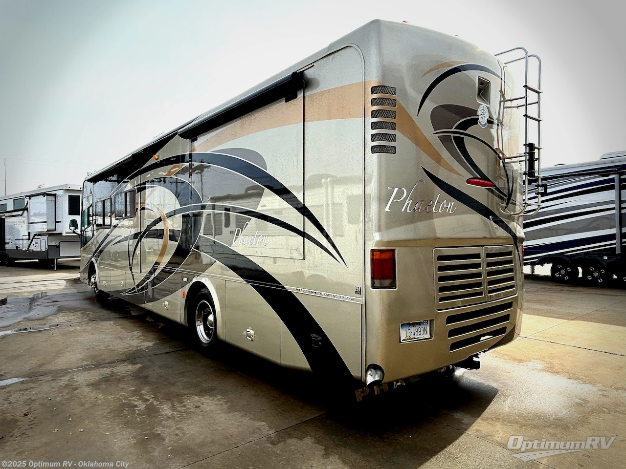 Contact us now about this 2007 Tiffin Phaeton 40QDH! 2007 Phaeton 40QDH by Tiffin from Optimum RV - Oklahoma City in Moore, Oklahoma