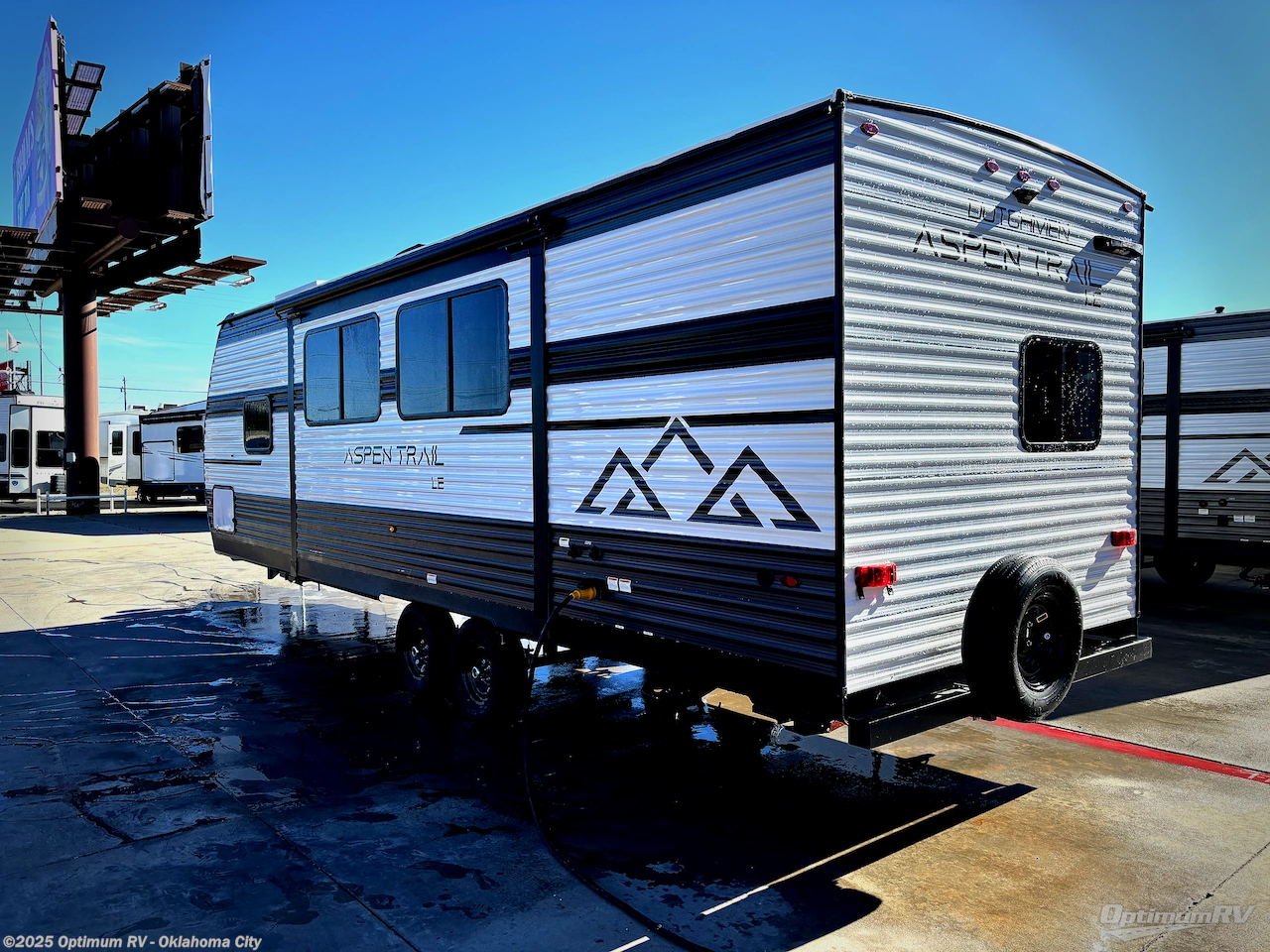 Contact us now about this 2026 Dutchmen Aspen Trail LE 26BH! 2026 Aspen Trail LE 26BH by Dutchmen from Optimum RV - Oklahoma City in Moore, Oklahoma
