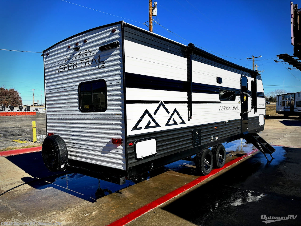 Call now about this 2026 Dutchmen Aspen Trail LE 26BH! 2026 Dutchmen Aspen Trail LE 26BH - New Travel Trailer For Sale by Optimum RV - Oklahoma City in Moore, Oklahoma features Slideout, Awning