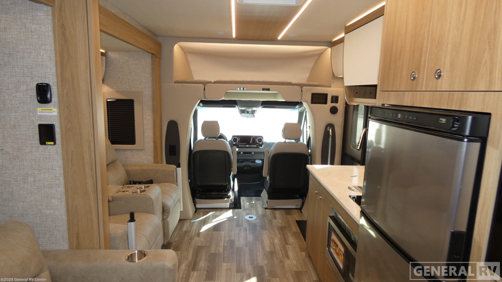 New 2026 Tiffin Wayfarer 25XRW available in Salisbury, North Carolina