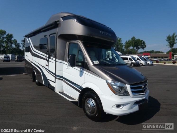 Email now about this 2019 Tiffin Wayfarer 25QW! Used 2019 Tiffin Wayfarer 25QW available in Salisbury, North Carolina