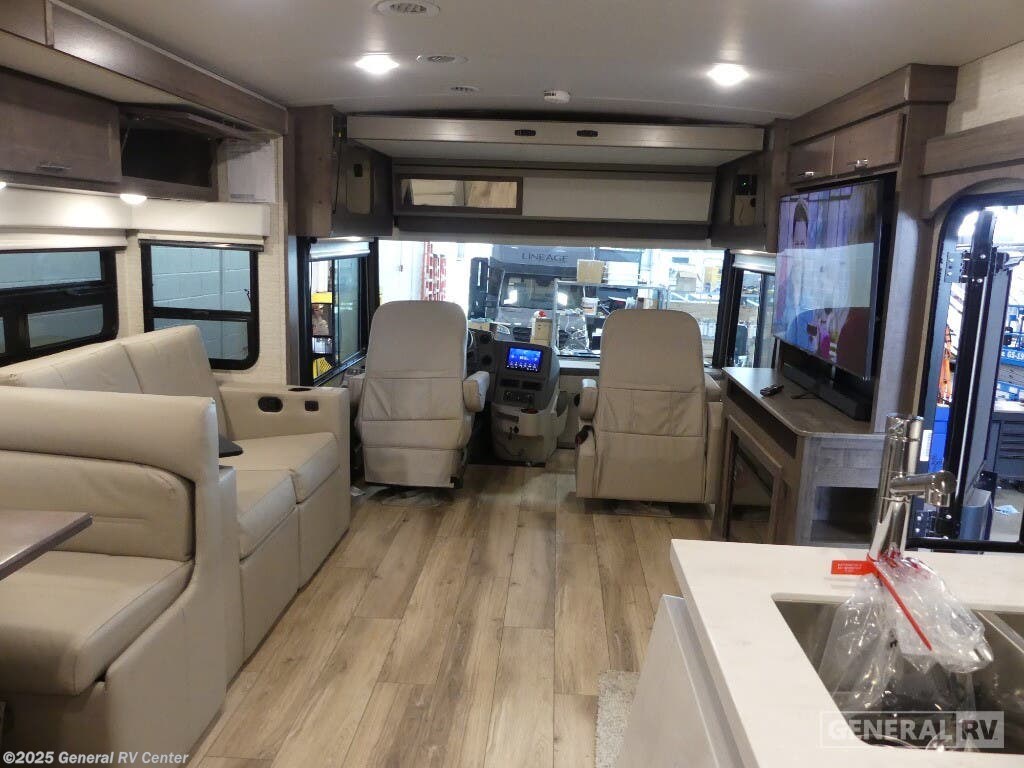 New 2025 Winnebago Forza 34T available in Salisbury, North Carolina