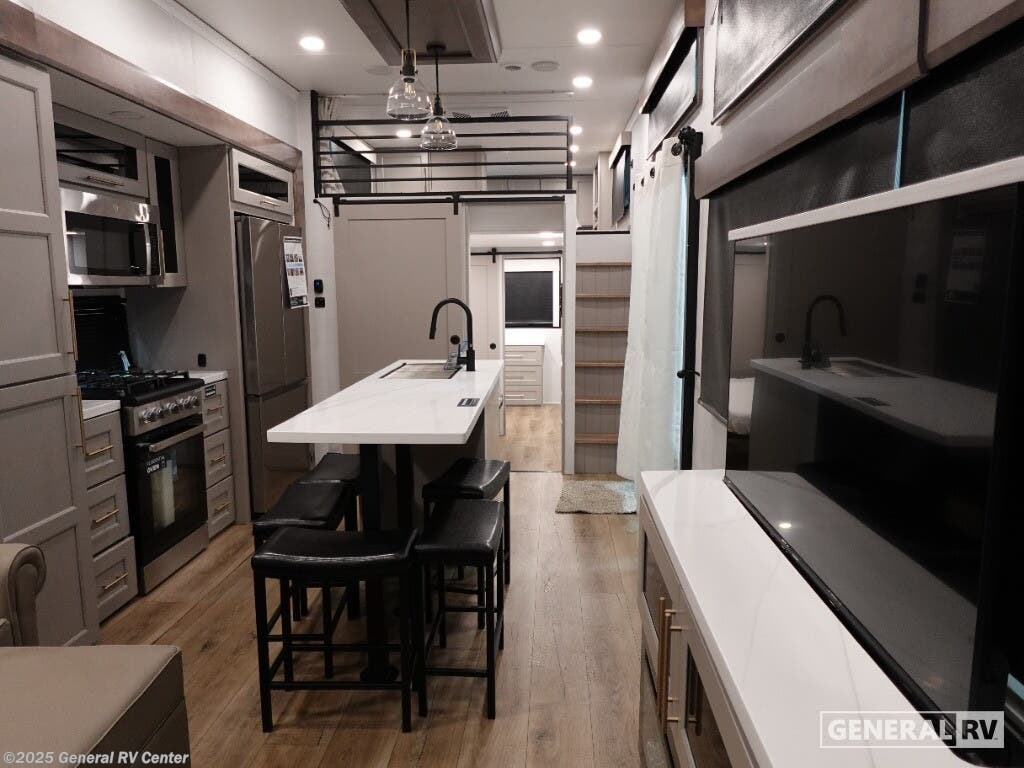 New 2026 Alliance RV Benchmark 44LFT available in Salisbury, North Carolina