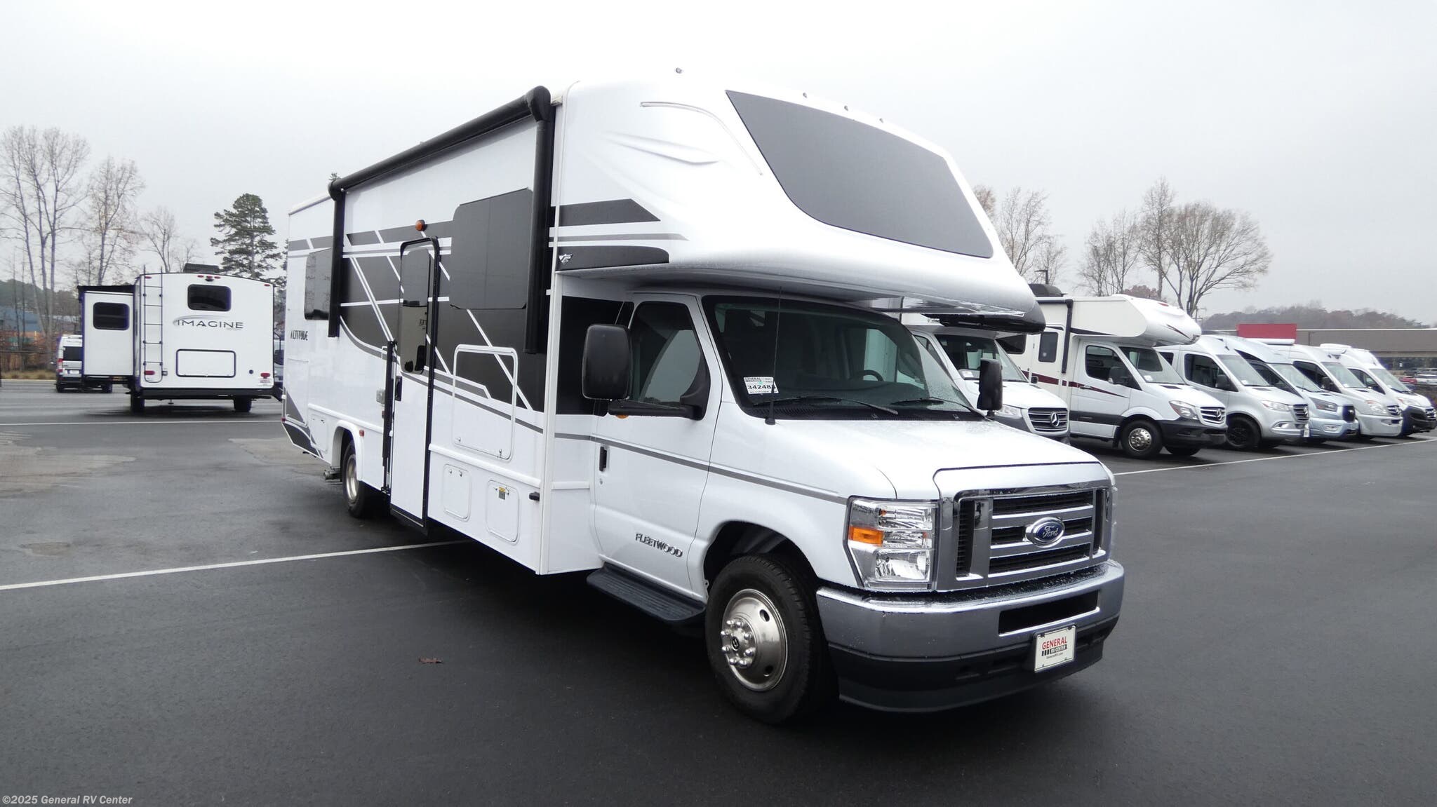 Email now about this 2025 Fleetwood Altitude 29F! Used 2025 Fleetwood Altitude 29F available in Salisbury, North Carolina