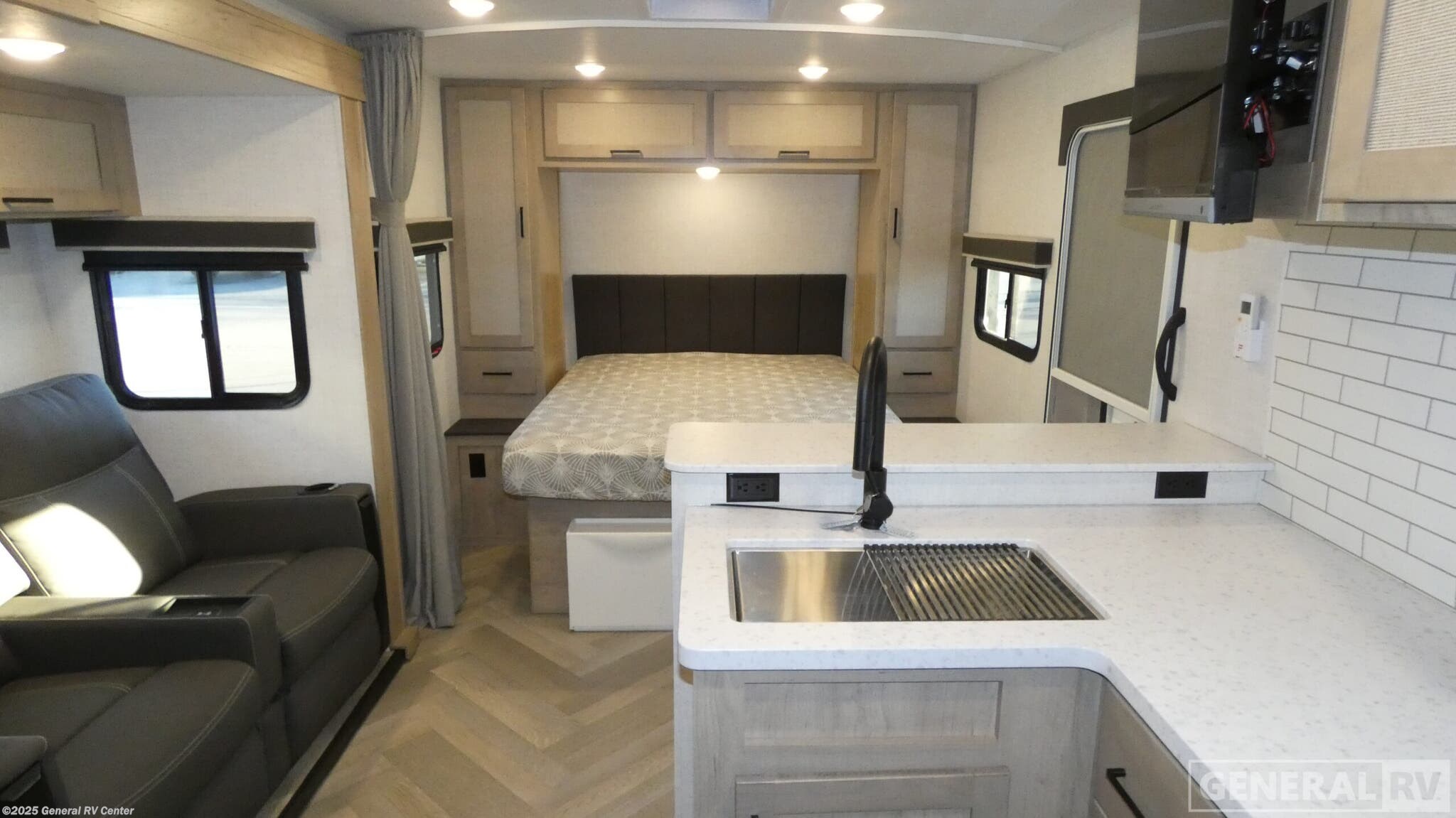 Used 2024 Ember RV E-Series 22ETS available in Salisbury, North Carolina