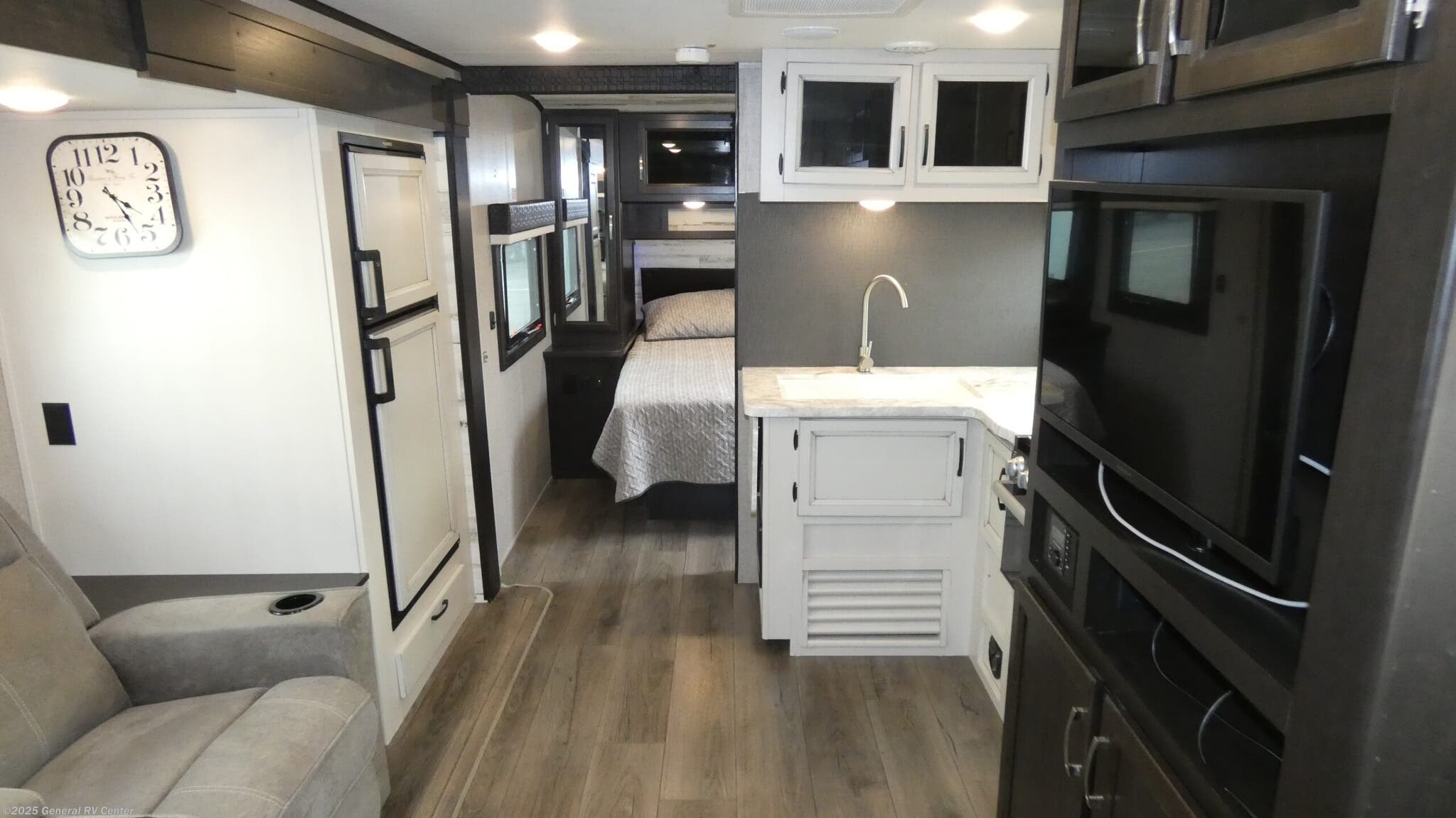Used 2021 Jayco Jay Feather 22RB available in Salisbury, North Carolina