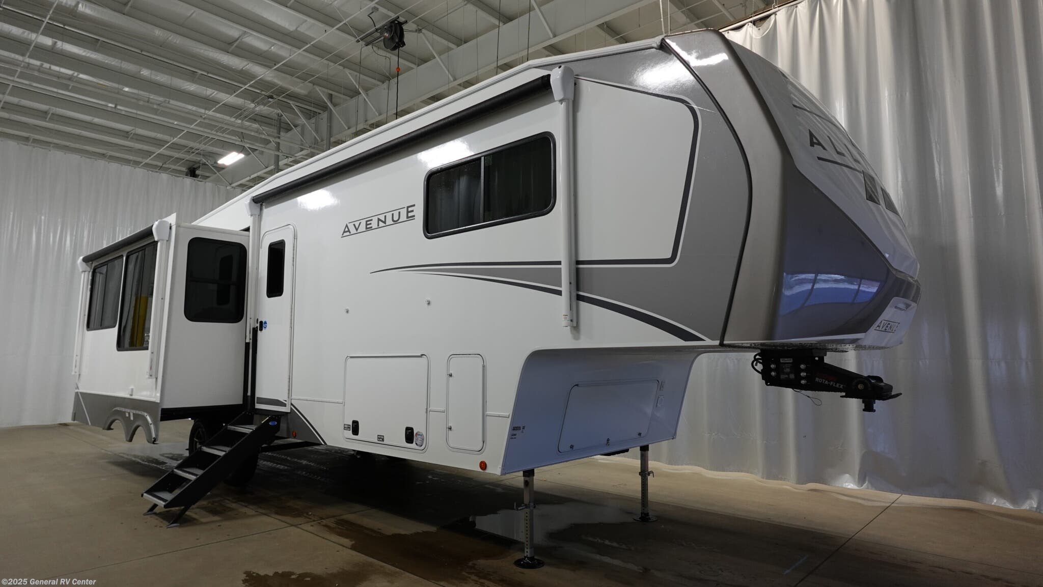 Email now about this 2026 Alliance RV Avenue 32RLS! New 2026 Alliance RV Avenue 32RLS available in Salisbury, North Carolina