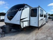 Call now about this 2022 Cruiser RV Twilight Signature TWS 2840! 2022 Cruiser RV Twilight Signature TWS 2840 - Used Travel Trailer For Sale by Buddy's RV in Cleburne, Texas
