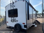 Contact us now about this 2022 CrossRoads Sunset Trail SS269FK! 2022 Sunset Trail SS269FK by CrossRoads from Buddy's RV in Cleburne, Texas