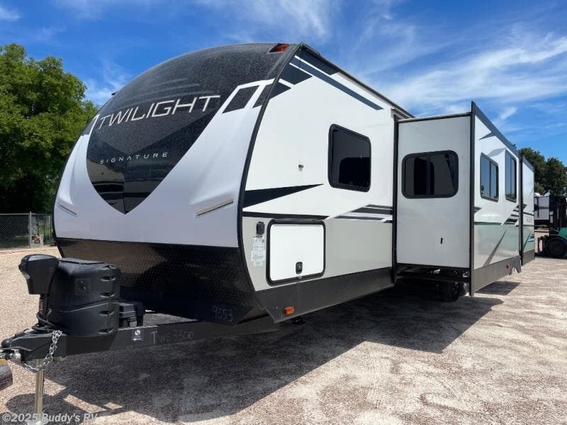 Call now about this 2022 Twilight RV Signature Twilight 3300! 2022 Twilight RV Signature Twilight 3300 - Used Travel Trailer For Sale by Buddy's RV in Cleburne, Texas