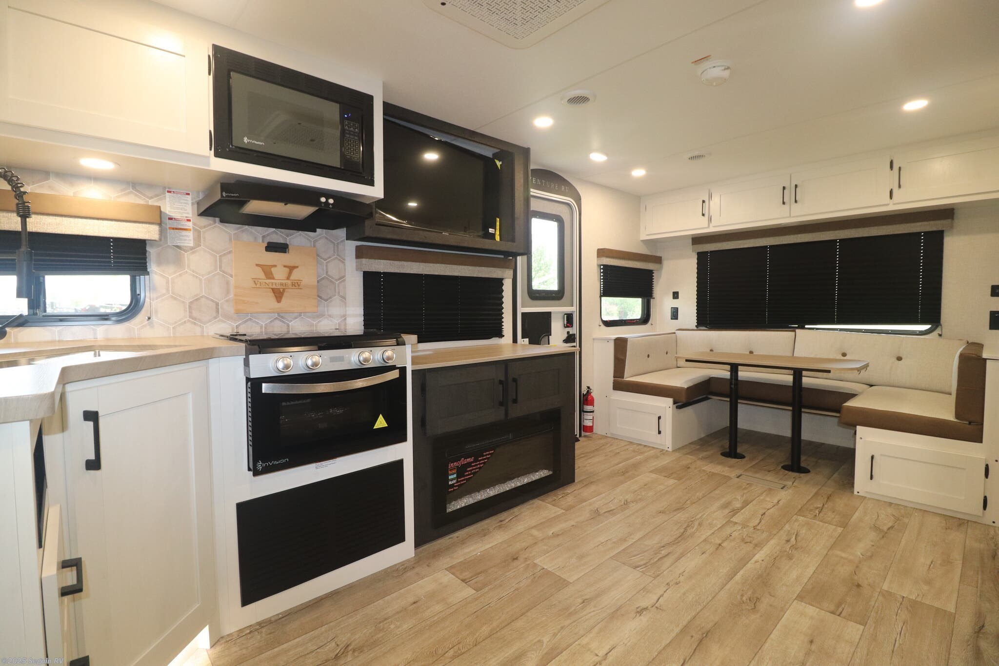 New 2026 Venture RV Sienna 241VRD available in Seguin, Texas