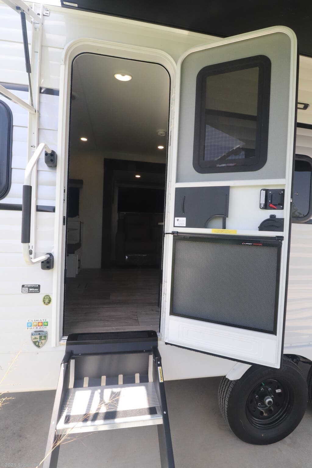 Contact us now about this 2026 Venture RV Sienna 241VRD! 2026 Sienna 241VRD by Venture RV from Seguin RV in Seguin, Texas