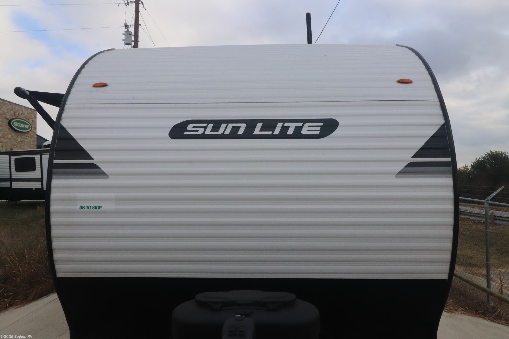Call now about this 2026 Sunset Park RV SUNLITE 27WQB! 2026 Sunset Park RV SUNLITE 27WQB - New Toy Hauler For Sale by Seguin RV in Seguin, Texas