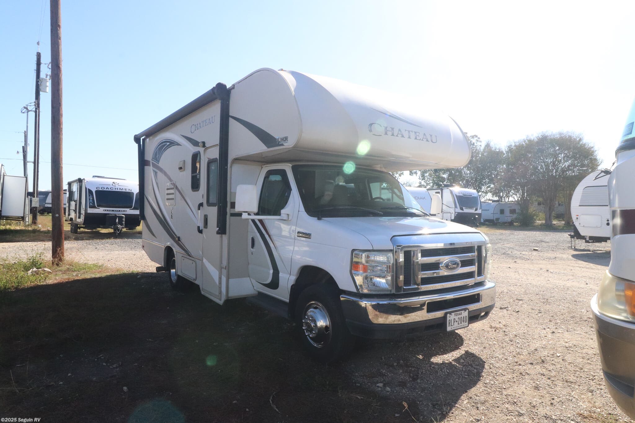 Call now about this 2017 Thor Motor Coach Chateau 22B! 2017 Thor Motor Coach Chateau 22B - Used Class C For Sale by Seguin RV in Seguin, Texas features Smoke Detector, Power Awning, Refrigerator, Microwave, Water Heater