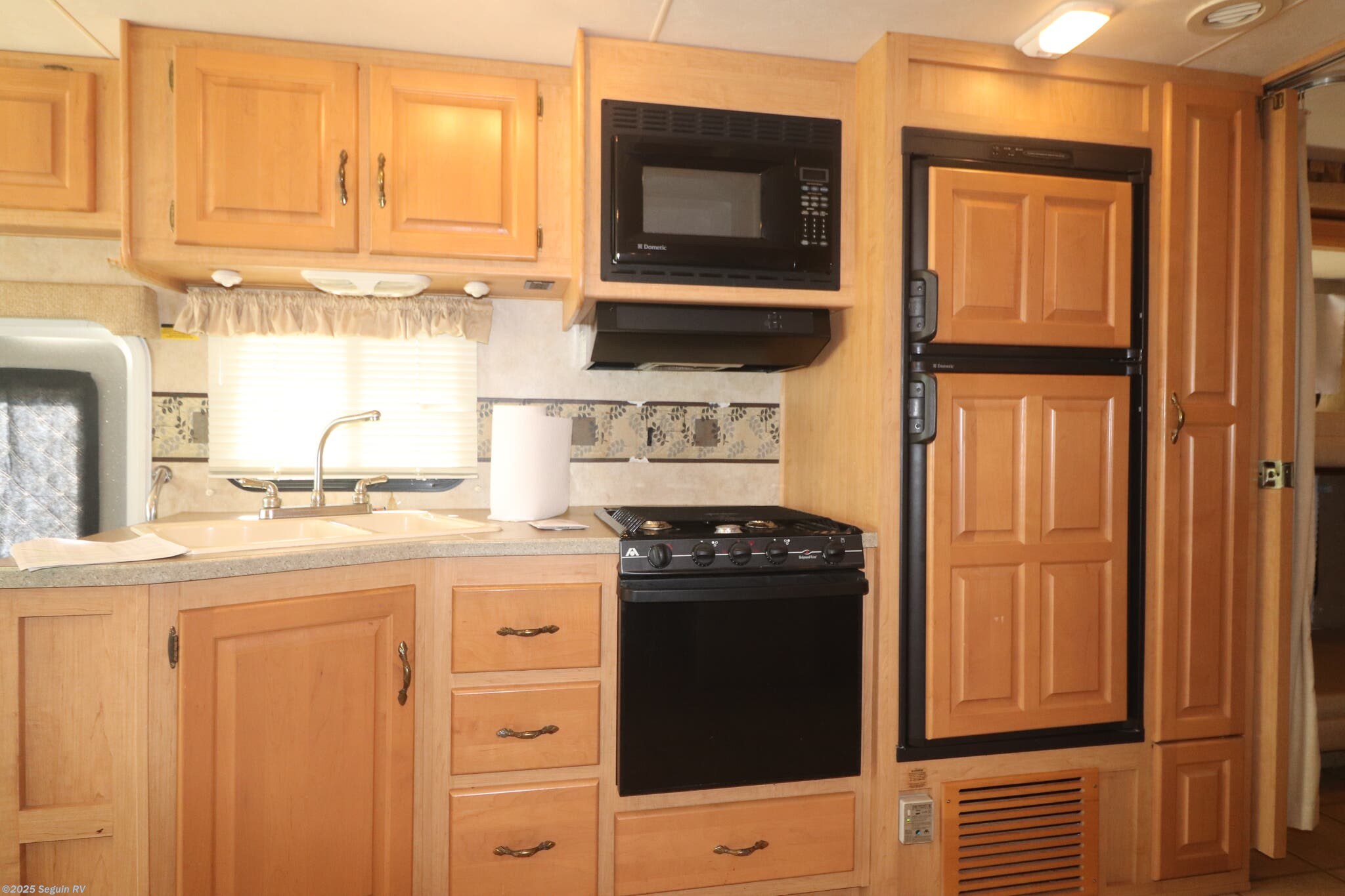 Used 2008 Damon Daybreak 3276 available in Seguin, Texas