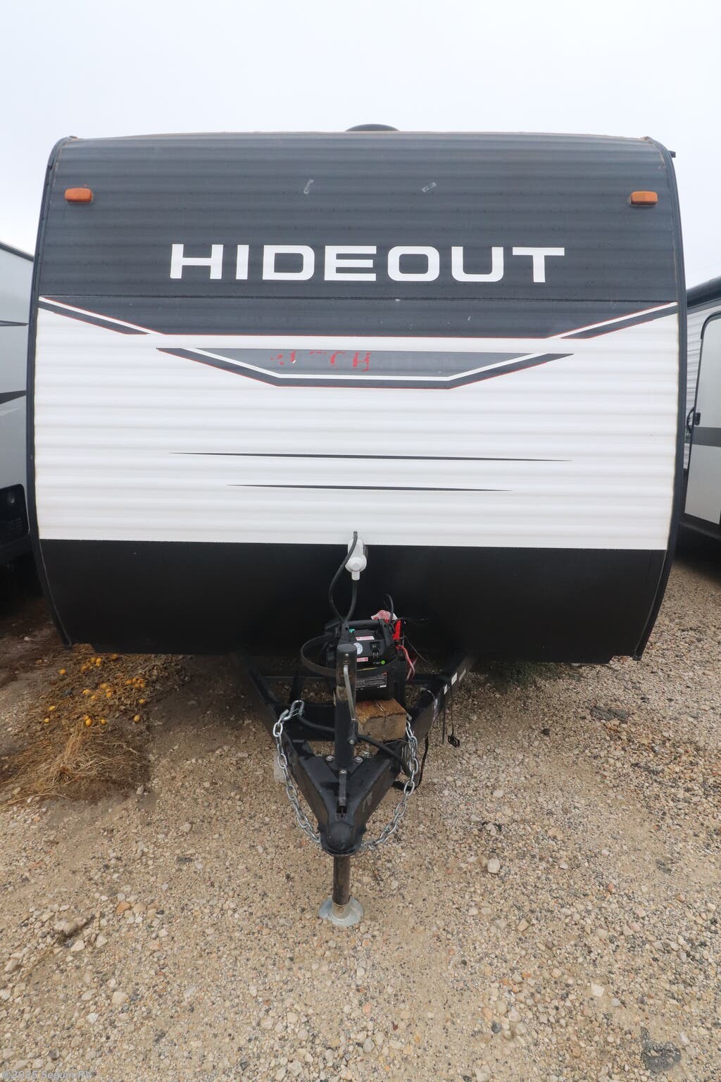 Call now about this 2022 Keystone Hideout 186SS! 2022 Keystone Hideout 186SS - Used Travel Trailer For Sale by Seguin RV in Seguin, Texas features Batteries, Fire Extinguisher, Power Awning, Furnace, Roof Vents