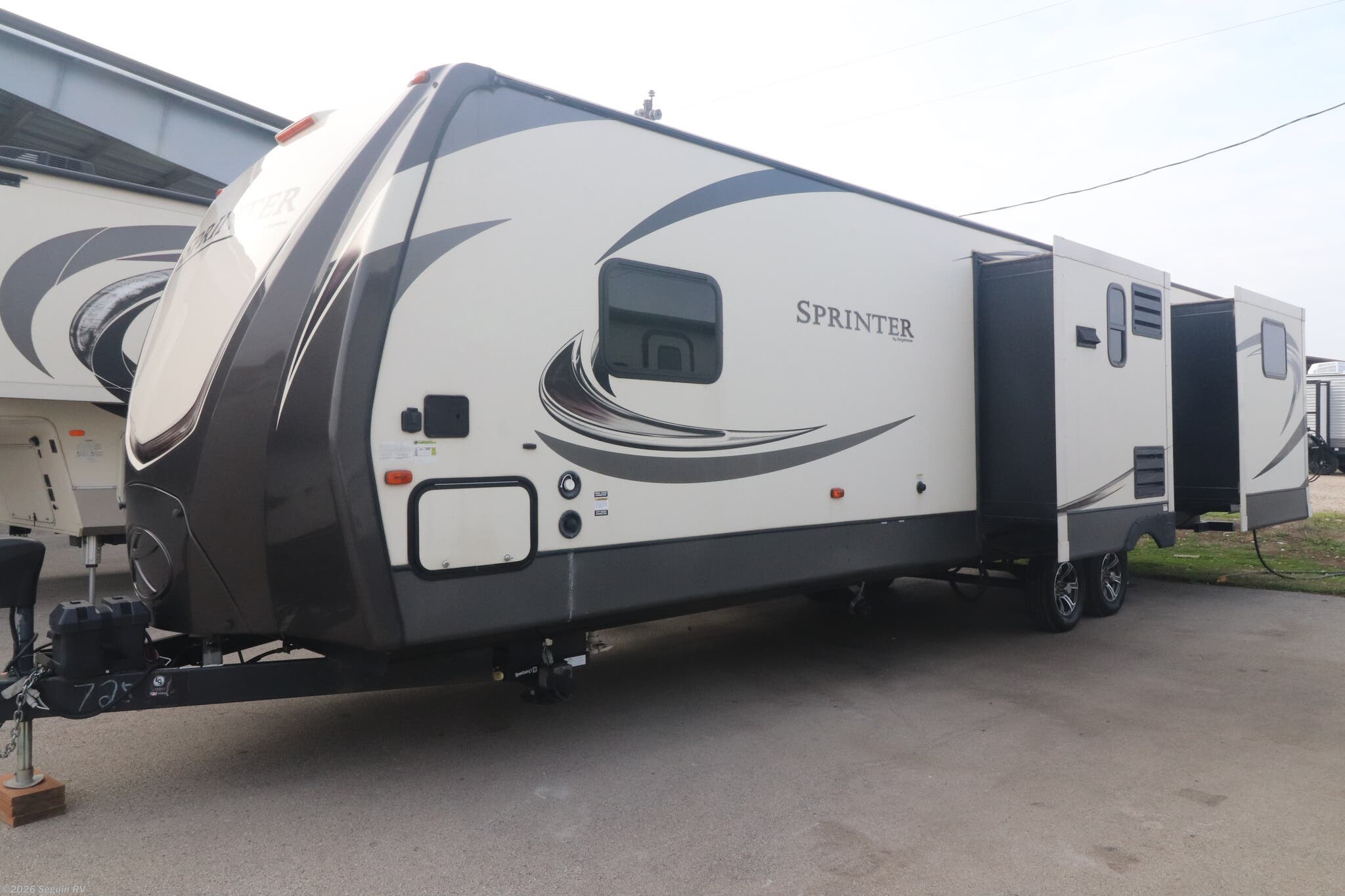 Email now about this 2018 Keystone Sprinter 325BMK! Used 2018 Keystone Sprinter 325BMK available in Seguin, Texas