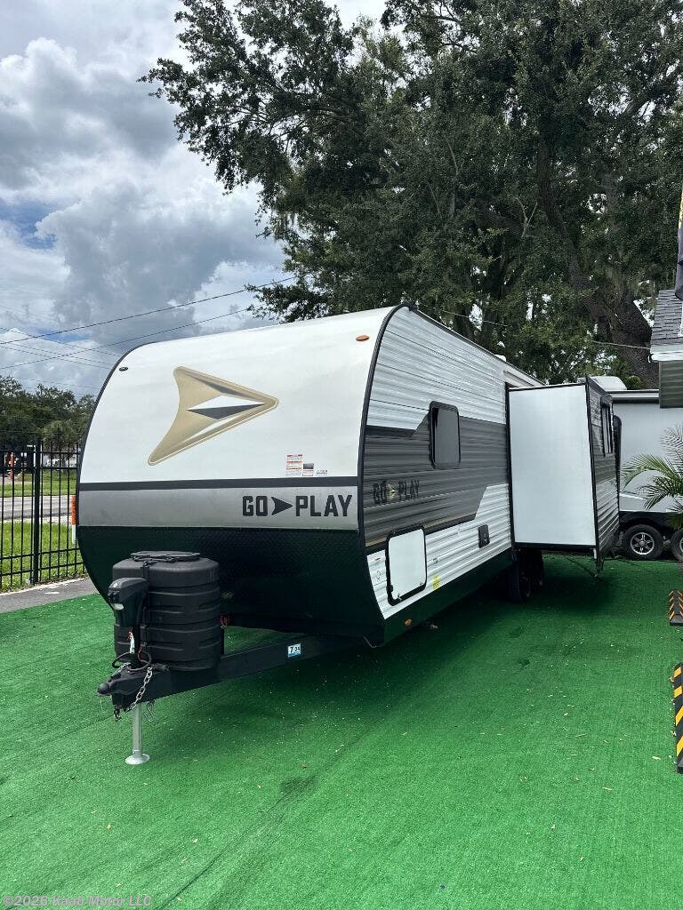 Call now about this 2023 Go Play 26RLS! 2023 Go Play 26RLS - Used Travel Trailer For Sale by Kaab Motor LLC in Gibsonton, Florida