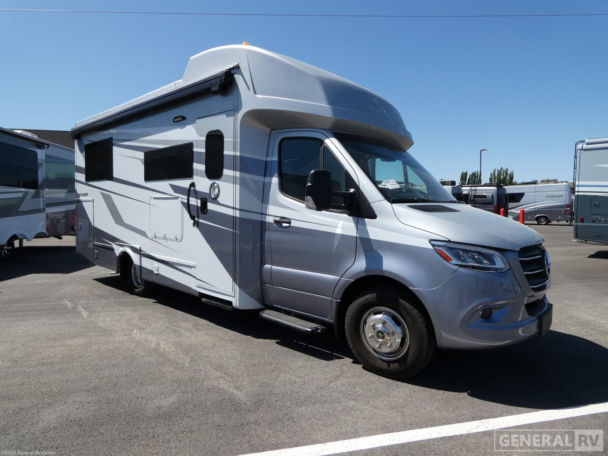 Email now about this 2026 Tiffin Wayfarer 25XLW! New 2026 Tiffin Wayfarer 25XLW available in South Weber, Utah