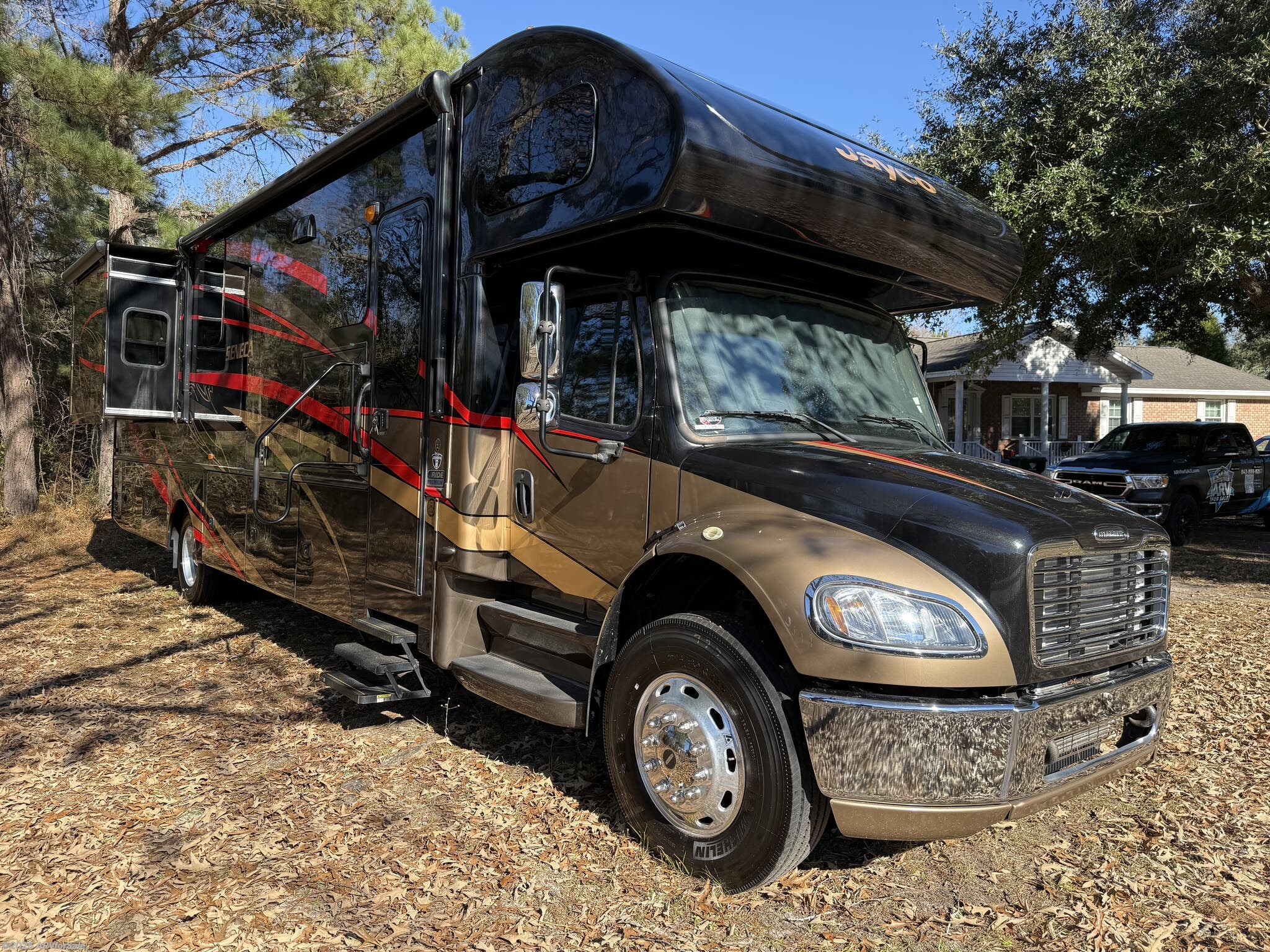 Email now about this 2019 Jayco Seneca 37K! Used 2019 Jayco Seneca 37K available in Summerville, South Carolina