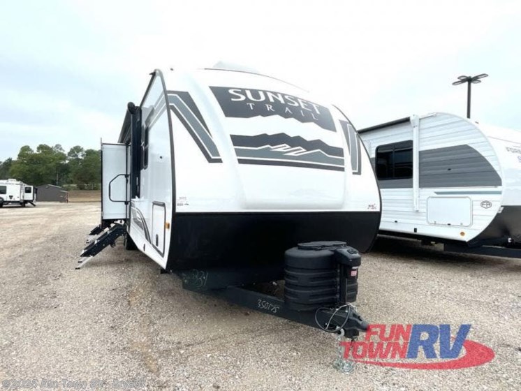 Email now about this 2025 CrossRoads Sunset Trail SS331BH! New 2025 CrossRoads Sunset Trail SS331BH available in Bryant, Arkansas