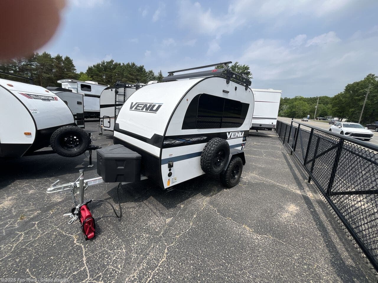 Call now about this 2024 Encore RV VENU 10KB! 2024 Encore RV VENU 10KB - New Travel Trailer For Sale by Fun Town - Grand Rapids in Rockford, Michigan