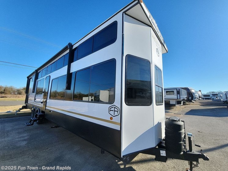 Email now about this 2025 Forest River Wildwood Grand Lodge 42VERANDA! New 2025 Forest River Wildwood Grand Lodge 42VERANDA available in Rockford, Michigan