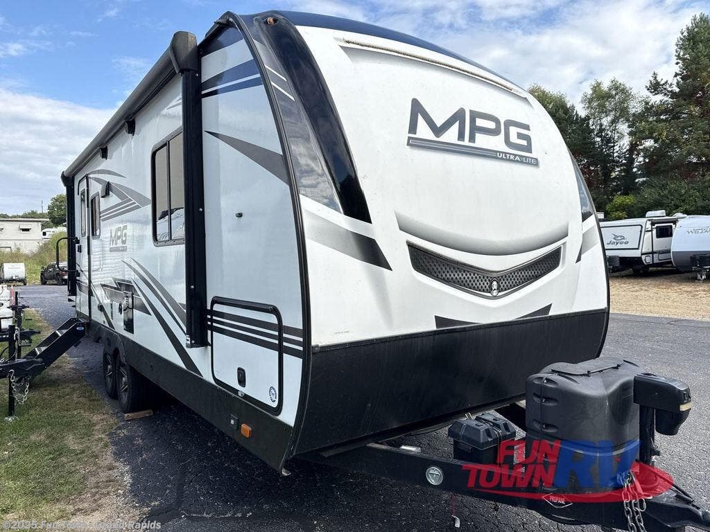 Email now about this 2022 Cruiser RV MPG 2100RB! Used 2022 Cruiser RV MPG 2100RB available in Rockford, Michigan