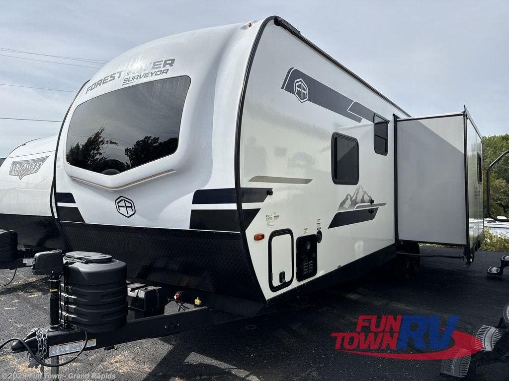 Contact us now about this 2025 Forest River Grand Surveyor 253RLS! 2025 Grand Surveyor 253RLS by Forest River from Fun Town - Grand Rapids in Rockford, Michigan