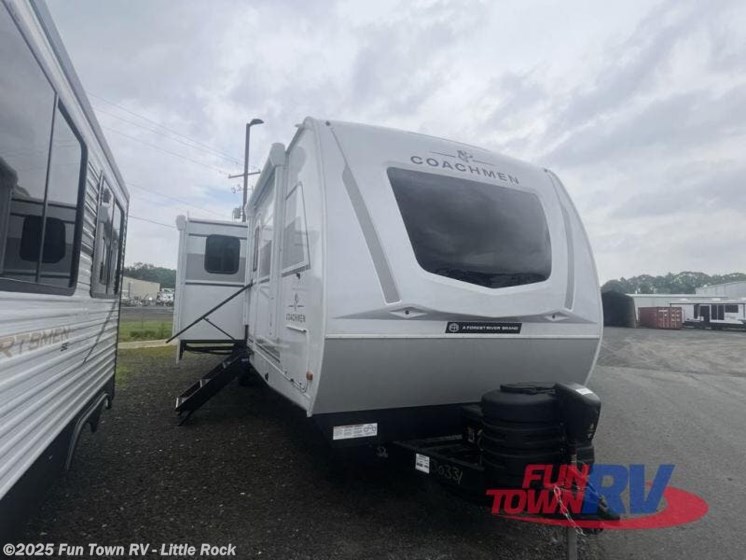 Email now about this 2025 Coachmen Freedom Express Ultra Lite 326BHDS! New 2025 Coachmen Freedom Express Ultra Lite 326BHDS available in Little Rock, Arkansas