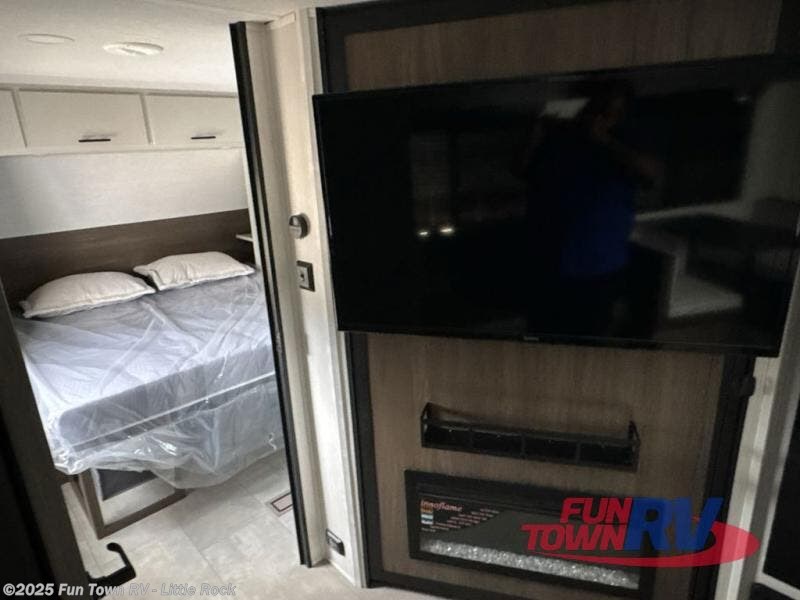 Contact us now about this 2026 Prime Time Tracer 295DB! 2026 Tracer 295DB by Prime Time from Fun Town RV - Little Rock in Little Rock, Arkansas